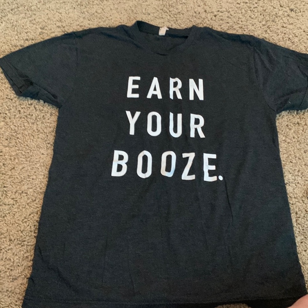 Short sleeve black T-shirt